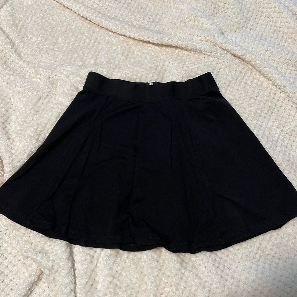 Black skater skirt
